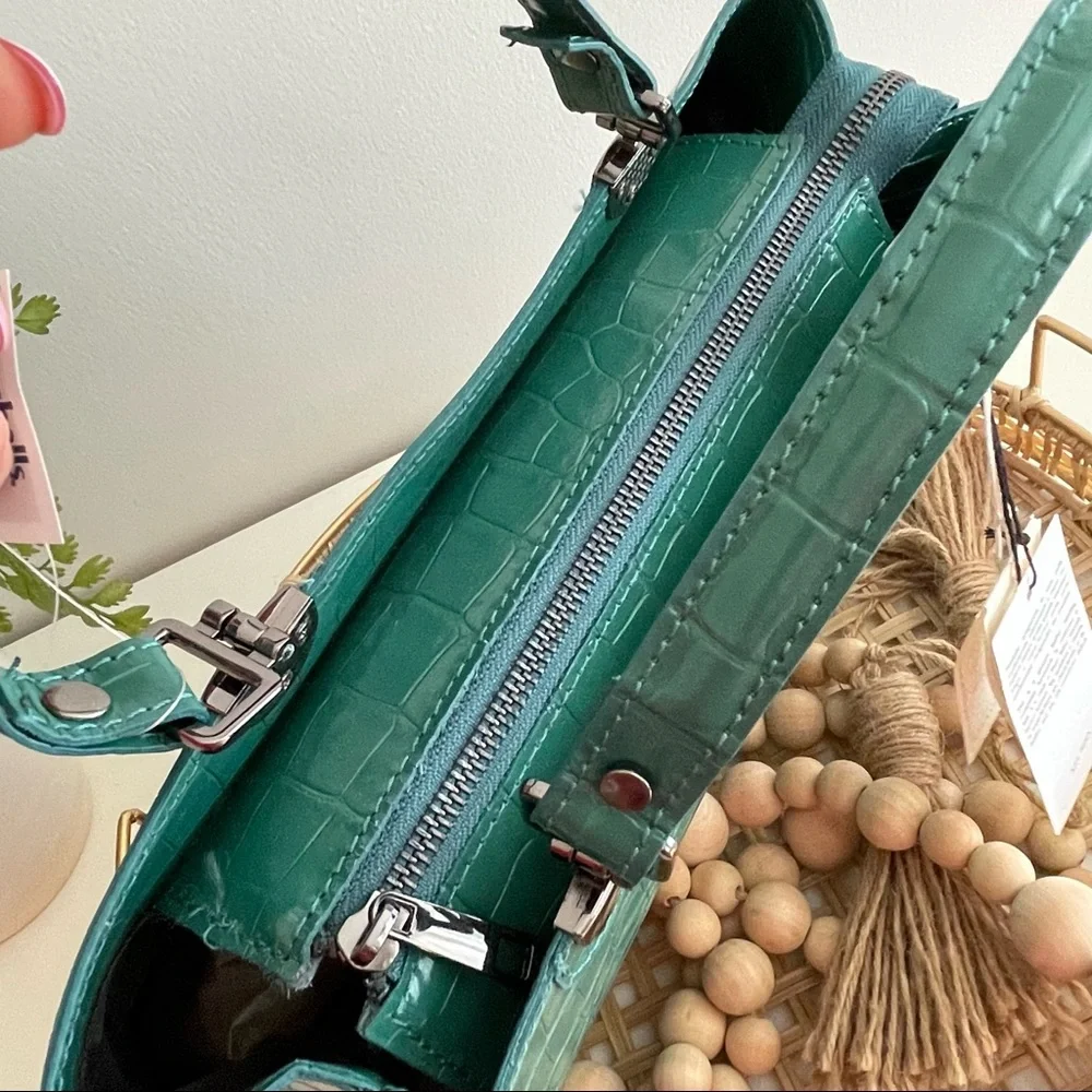 DIVINA FIRENZE  NADE IN ITALY for YOU Leather Handbag